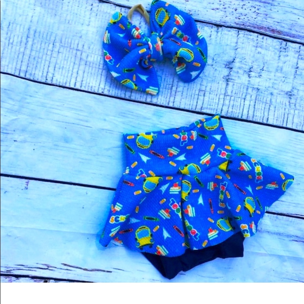 baby skort buses  and bow set